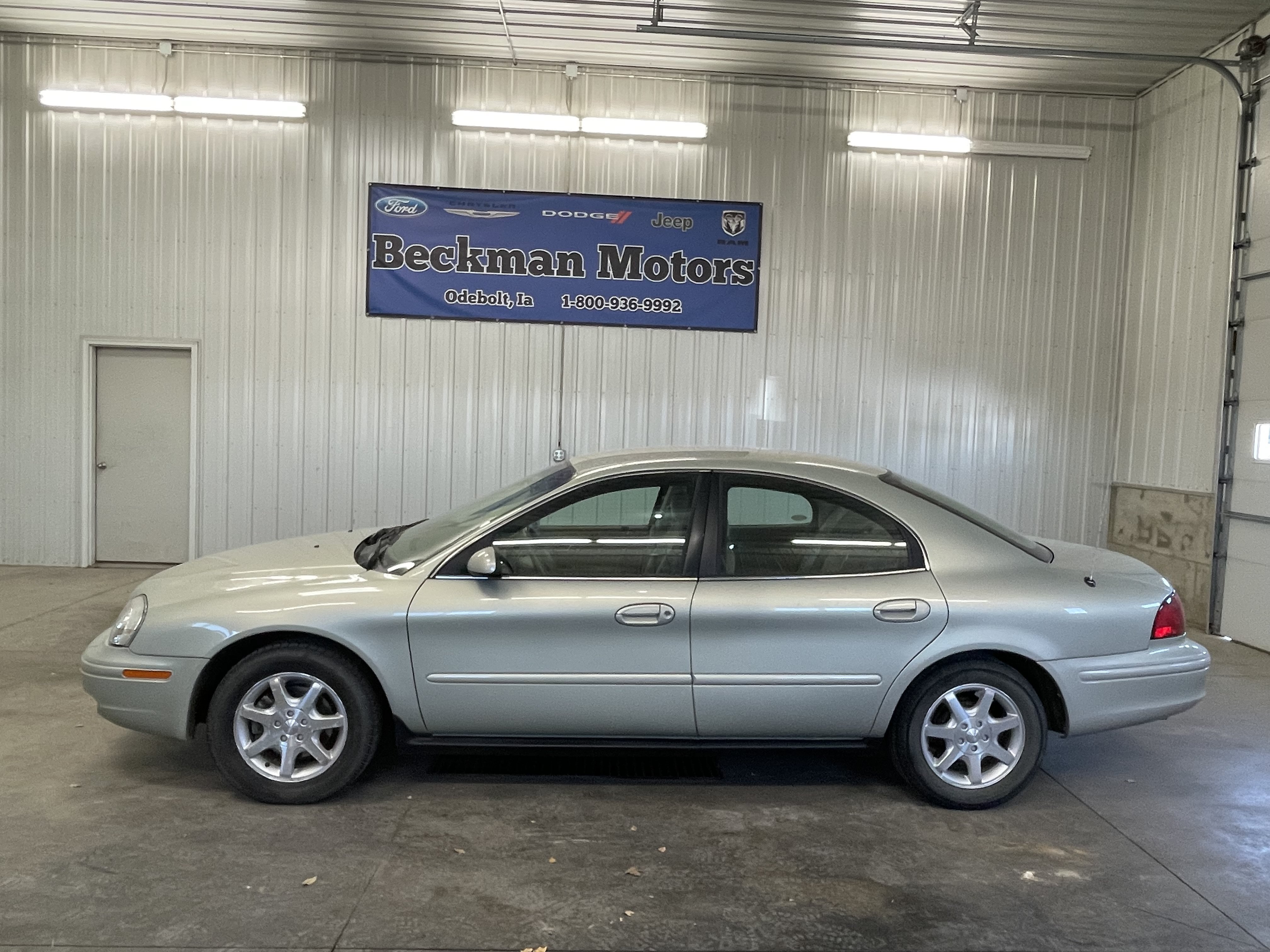 Used 2003 Mercury Sable GS FWD image 2