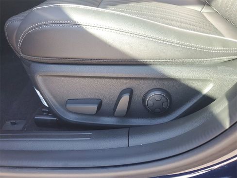 New 2026 Genesis G70 2.5T Prestige image 17