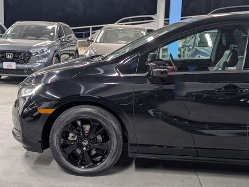 Used 2023 Honda Odyssey Sport image 10