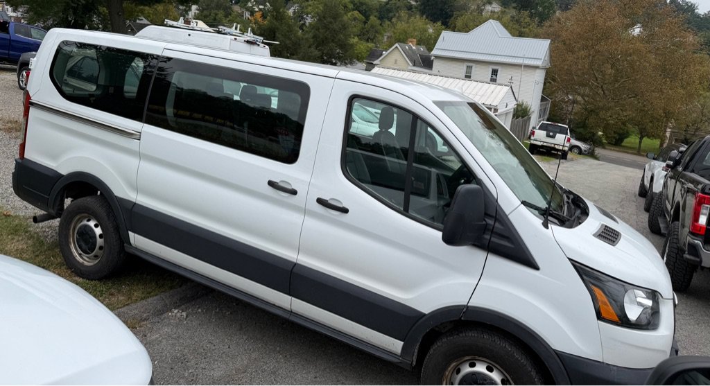 Used 2020 Ford Transit 150 XL RWD image 2