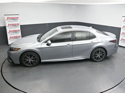 Used 2024 Toyota Camry SE FWD image 28