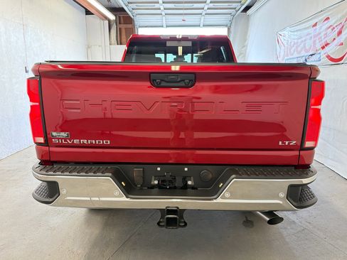 Used 2026 Chevrolet Silverado 2500 LTZ w/ LTZ Convenience Package AWD/4WD image 7