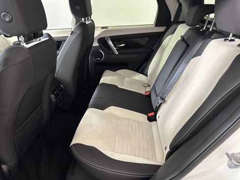 Used 2024 Land Rover Discovery Sport S image 11