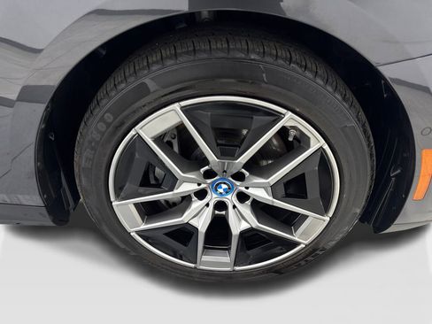 Used 2024 BMW i5 eDrive40i RWD image 81