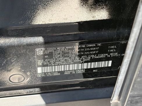 Used 2019 Toyota RAV4 XLE w/ Carpet Mat Package FWD image 16