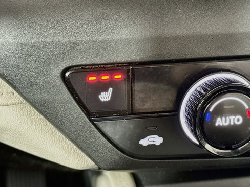 Certified 2023 Honda Accord EX image 19