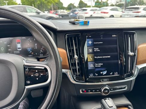 Used 2018 Volvo S90 T6 Inscription w/ Convenience Package AWD/4WD image 17