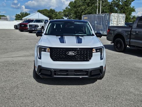 New 2025 Ford Maverick Lariat w/ Black Appearance Package image 9