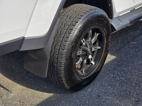 Used 2021 Jeep Gladiator Overland w/ Trailer Tow Package image 19