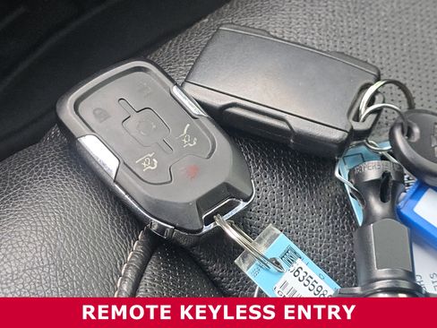 Used 2015 Chevrolet Suburban LTZ image 31