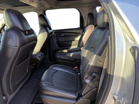 Used 2012 GMC Acadia Denali image 16