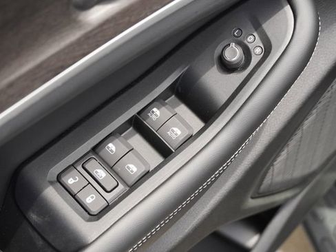 New 2026 Jeep Grand Cherokee Altitude AWD/4WD image 22