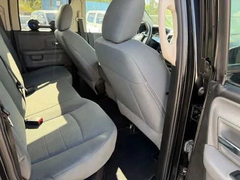 Used 2018 RAM 1500 Classic SLT image 11