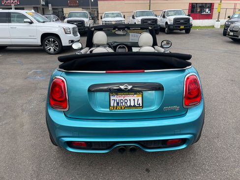 Used 2017 MINI Cooper S image 12