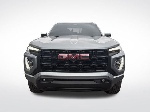 Used 2024 GMC Canyon Elevation w/ Elevation Premium Package image 3