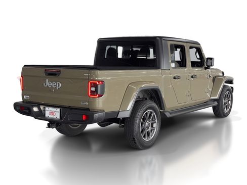 Used 2020 Jeep Gladiator Overland image 9