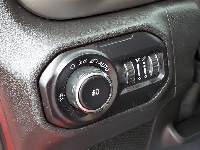 Used 2020 Jeep Wrangler Unlimited Sahara w/ LED Lighting Group AWD/4WD image 10