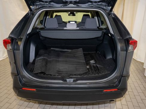 Used 2022 Toyota RAV4 XLE image 6