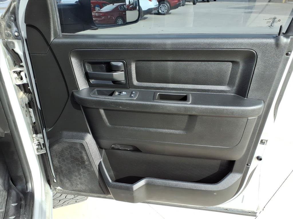 Used 2018 RAM 2500 Tradesman w/ Chrome Appearance Group AWD/4WD image 18