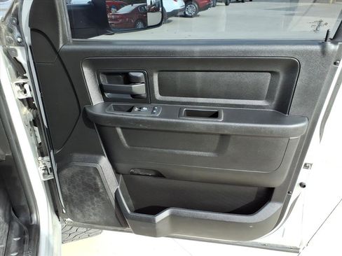 Used 2018 RAM 2500 Tradesman w/ Chrome Appearance Group image 18