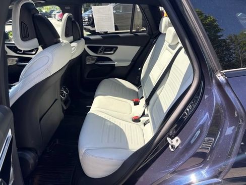 Used 2023 Mercedes-Benz GLC 300 4MATIC image 23