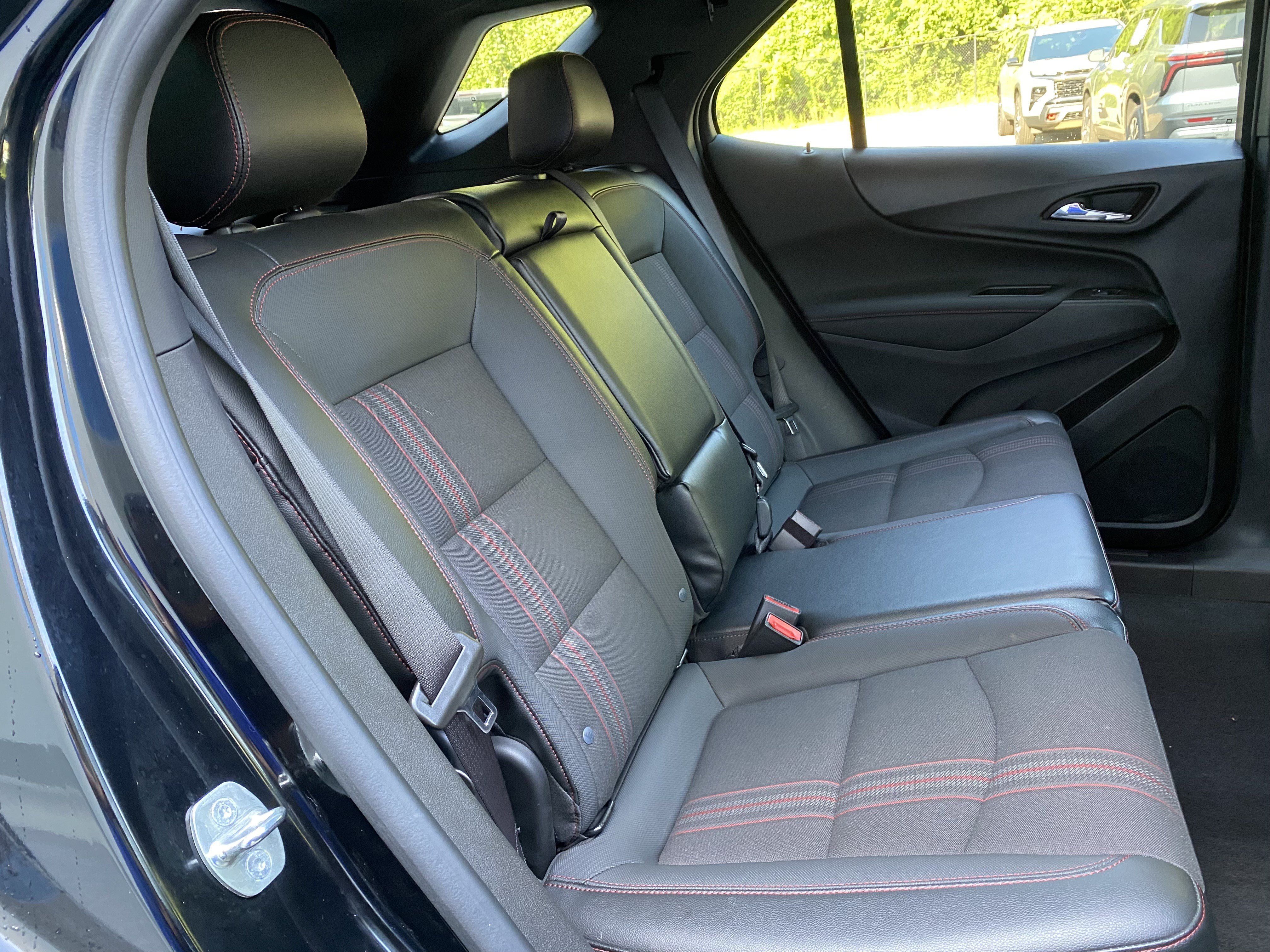 Used 2023 Chevrolet Equinox RS AWD/4WD image 34