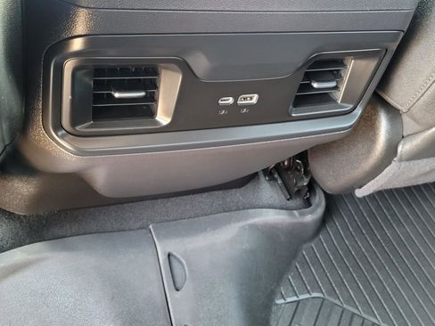 Used 2024 Chevrolet Silverado 1500 LT Trail Boss w/ Convenience Package II AWD/4WD image 19