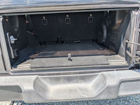 Used 2019 Jeep Wrangler Unlimited Sport S AWD/4WD image 12