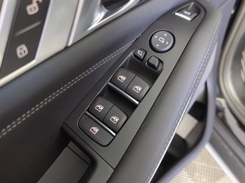 Used 2026 BMW X5 sDrive40i w/ Premium Package image 22