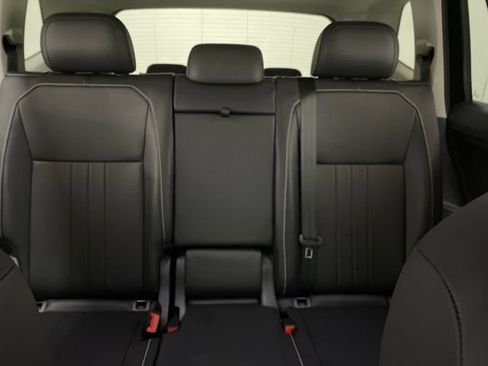 Used 2023 Volkswagen Tiguan SE w/ Panoramic Sunroof Package FWD image 81