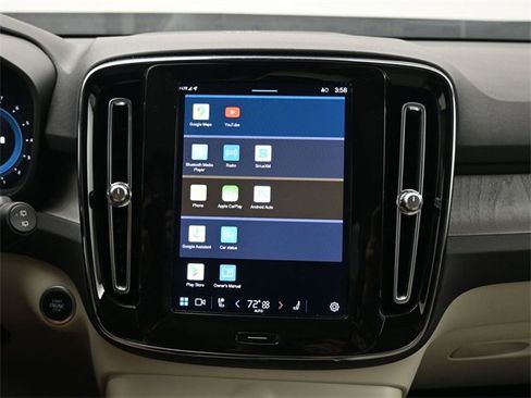 Used 2023 Volvo XC40 B5 Plus w/ Protection Package Premier image 18