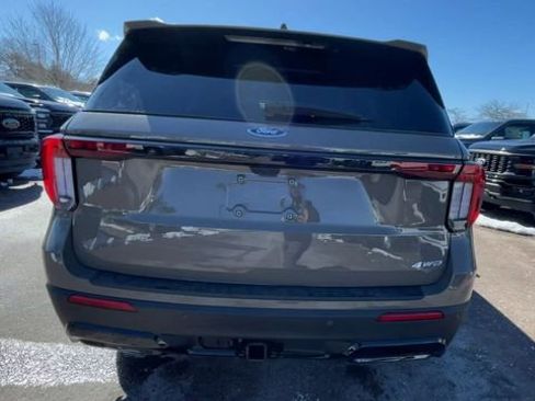 New 2026 Ford Explorer ST-Line w/ ST-Line Street Pack image 3