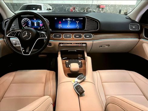 Used 2025 Mercedes-Benz GLE 350 4MATIC image 17