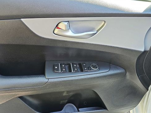 Used 2024 Kia Forte LXS FWD image 12