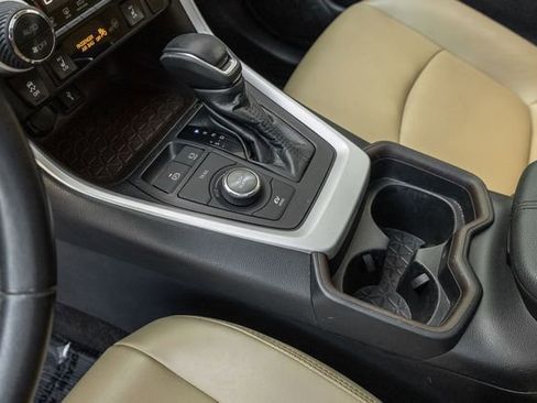 Used 2020 Toyota RAV4 Limited w/ Carpet Mat Package image 11