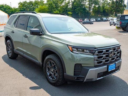 New 2026 Honda Pilot TrailSport image 4