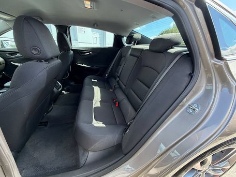 Used 2025 Chevrolet Malibu LT FWD image 10