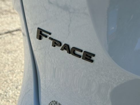 Used 2023 Jaguar F-PACE SVR AWD/4WD image 9