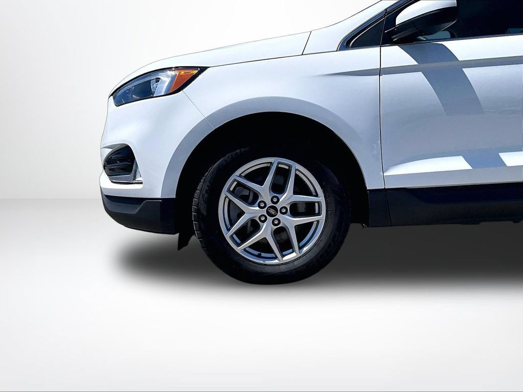Used 2024 Ford Edge SEL w/ Convenience Package AWD/4WD image 10