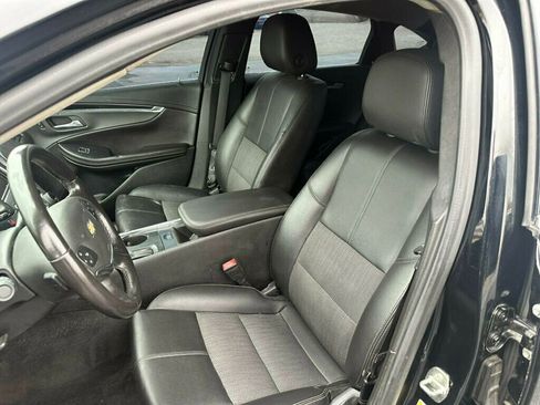 Used 2019 Chevrolet Impala LT FWD image 9