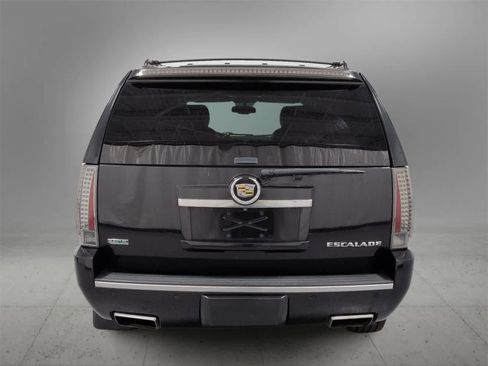 Used 2012 Cadillac Escalade Luxury image 7