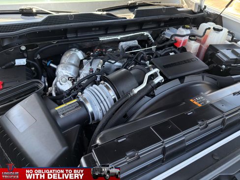 Used 2024 Chevrolet Silverado 3500 LT AWD/4WD image 13