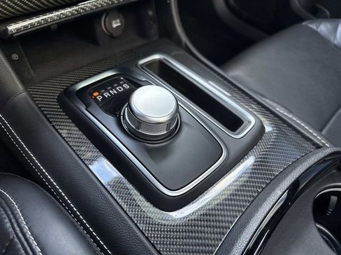 Used 2023 Chrysler 300 C image 31