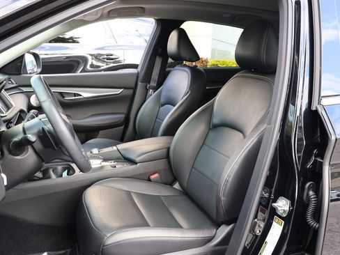 Certified 2023 INFINITI QX50 Luxe w/ Accent Package image 2