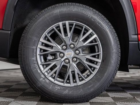 New 2026 Chevrolet Traverse LT image 18