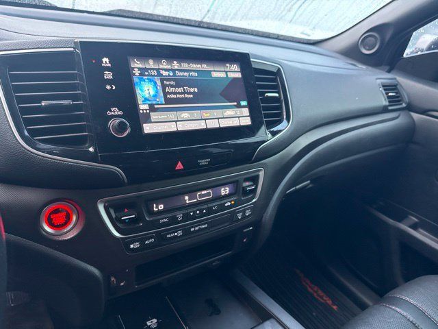 Used 2024 Honda Passport TrailSport image 11