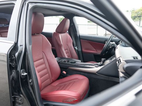 Used 2019 Lexus IS 350 F Sport w/ F Sport Package RWD image 17