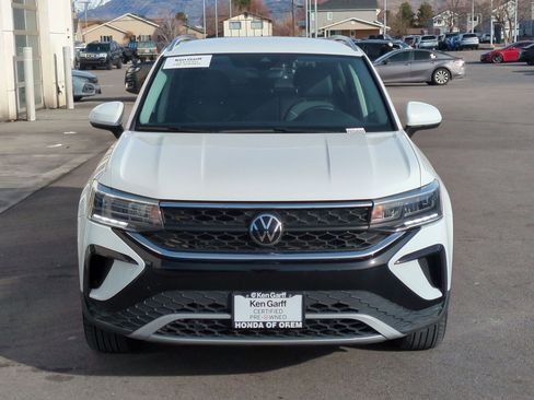 Used 2023 Volkswagen Taos SE AWD/4WD image 9