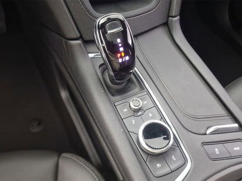 Used 2025 Cadillac XT5 Premium Luxury image 23