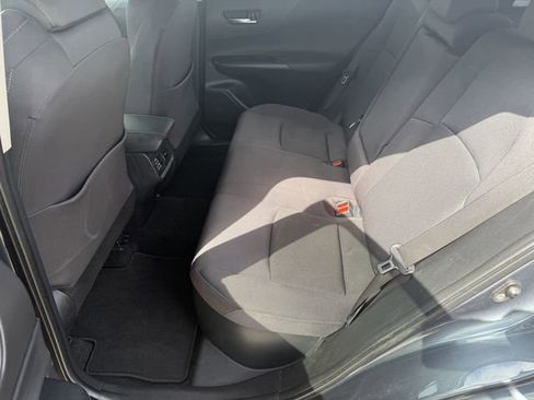 Used 2022 Toyota Venza LE AWD/4WD image 20